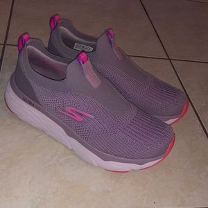 Skechers Air cooled Goga Mat stretch Fit women’s size 8